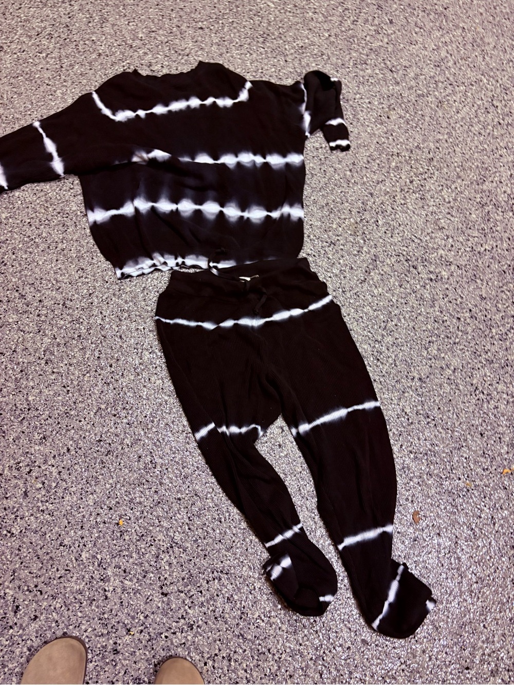 RD Style Black and White Tie-Dye woman’s Pajama Set